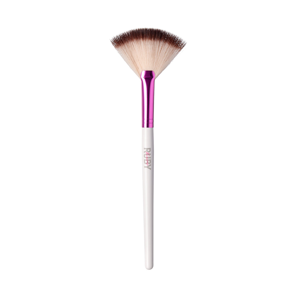 BROCHA ABANICO RUBY KISSES - KISS