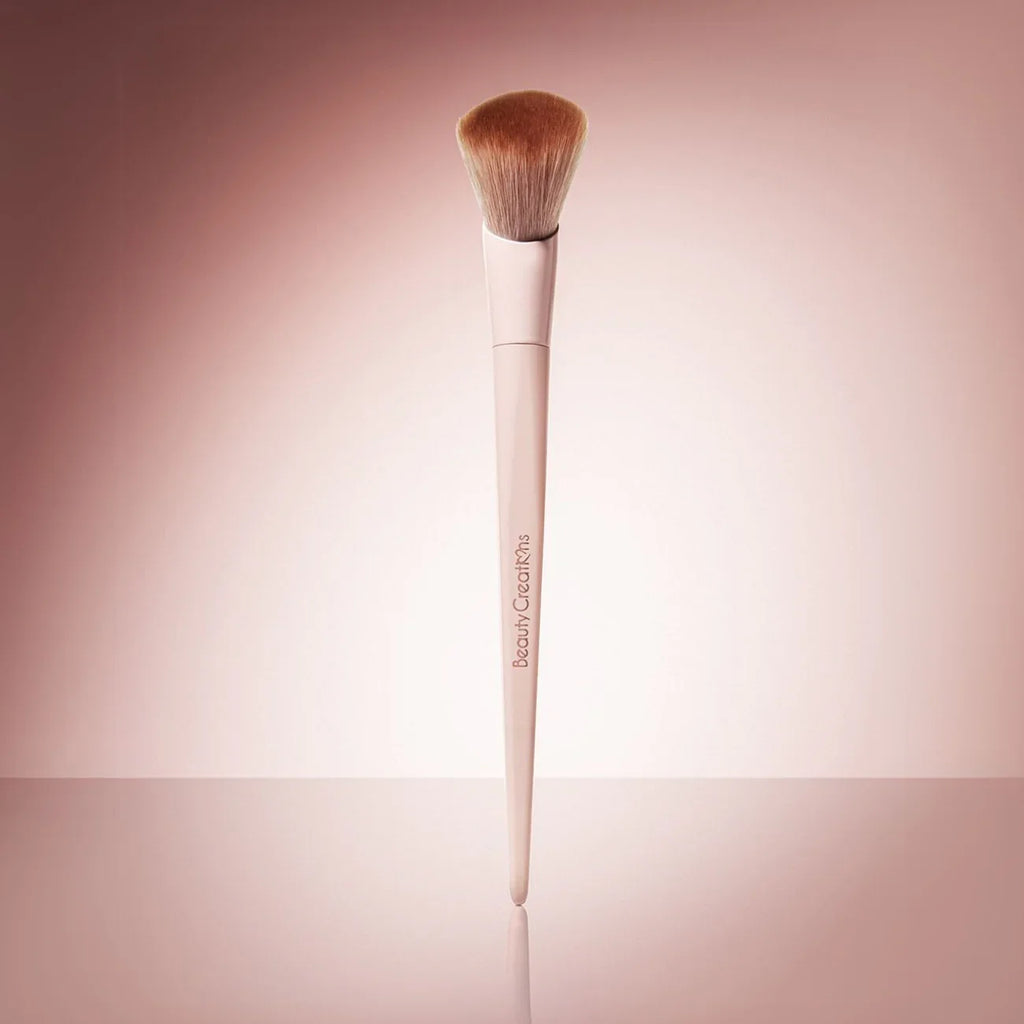BROCHA PARA POLVO COMPACTO PRETTY PRESSED - OUTLET BEAUTY CREATIONS